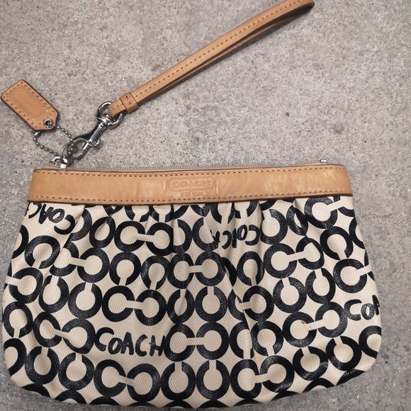 Coach Wristlet - Modern C Pattern - Picture 2 of 6